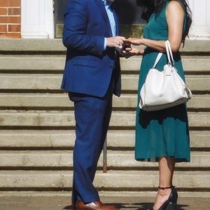 Calvin Klein Men’s Blue Suit (44R Jacket, 38R pants)